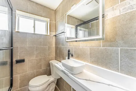 9131 South Parnell Avenue Chicago IL 60620
