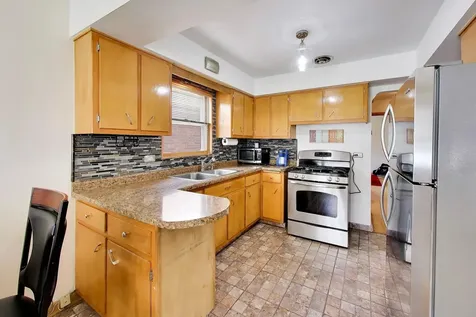 1118 Bohland Avenue Bellwood IL 60104