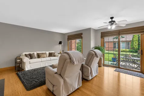 10911 Settlers Pond Court Frankfort IL 60423