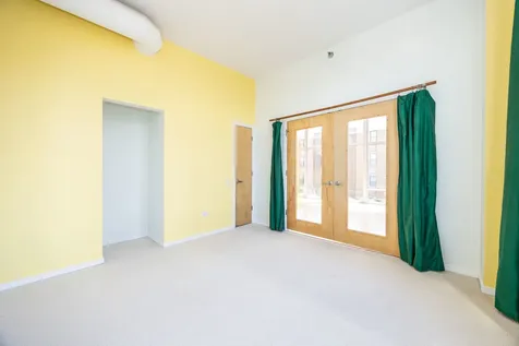 1000 West Leland Avenue Chicago IL 60640