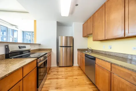 1000 West Leland Avenue Chicago IL 60640