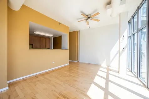 1000 West Leland Avenue Chicago IL 60640