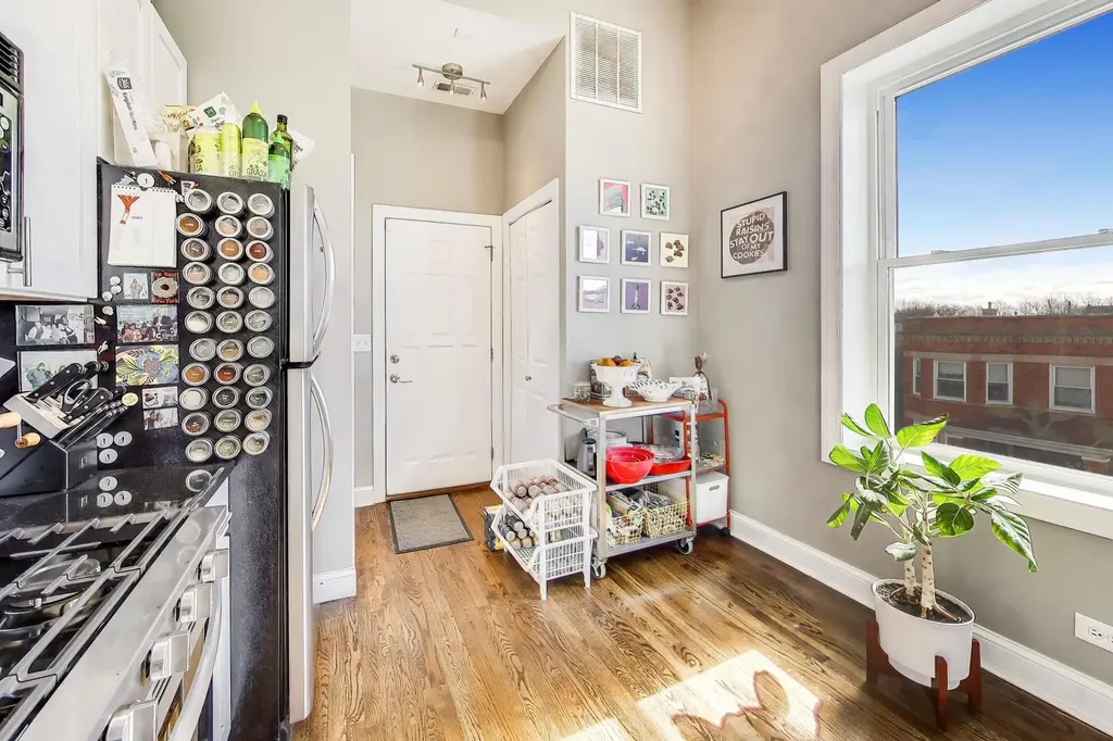 2601 North Hamlin Avenue Chicago IL 60647