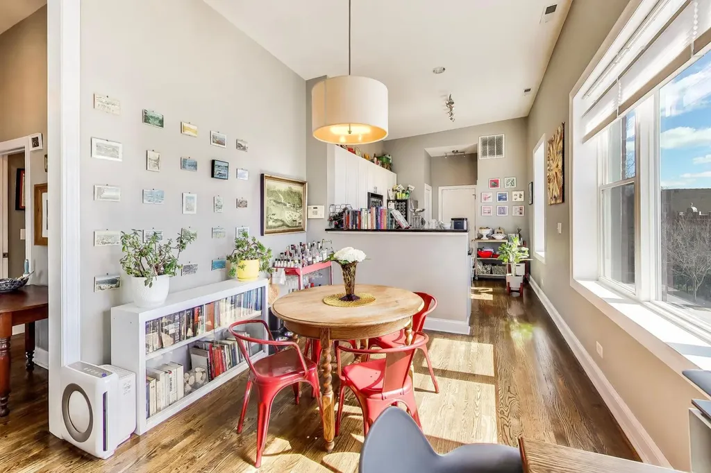 2601 North Hamlin Avenue Chicago IL 60647