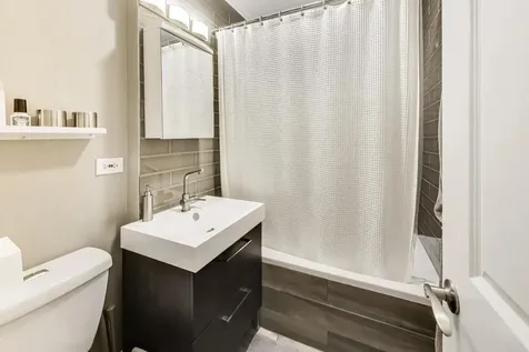 2601 North Hamlin Avenue Chicago IL 60647