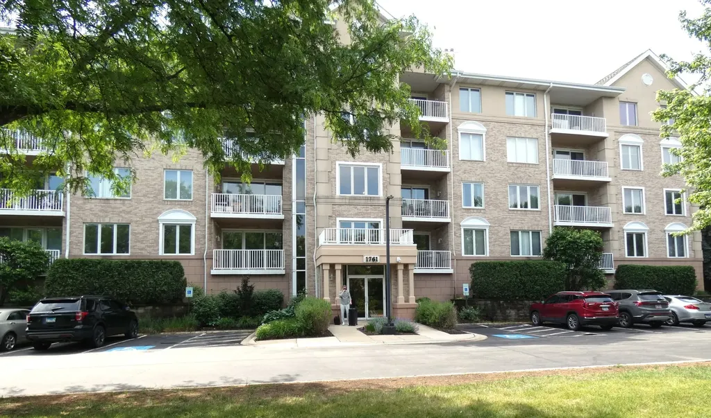 1761 Pavilion Way Park Ridge IL 60068