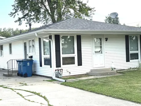 312 Water Street Earlville IL 60518