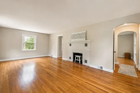 105 South Seymour Avenue Grayslake IL 60030