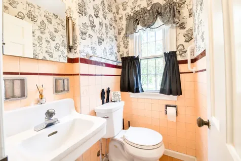 105 South Seymour Avenue Grayslake IL 60030