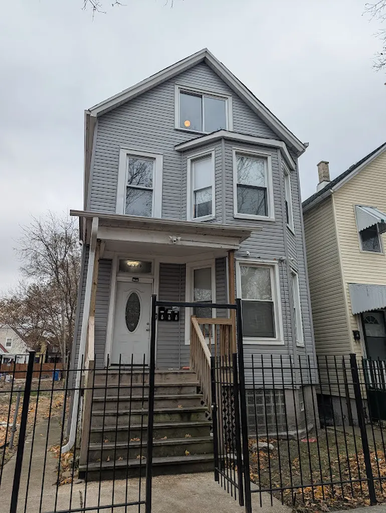 6719 South Sangamon Street Chicago IL 60621