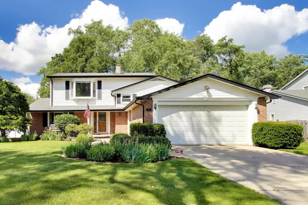 8 Charles Court Buffalo Grove IL 60089