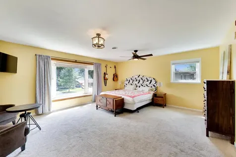 8 Charles Court Buffalo Grove IL 60089
