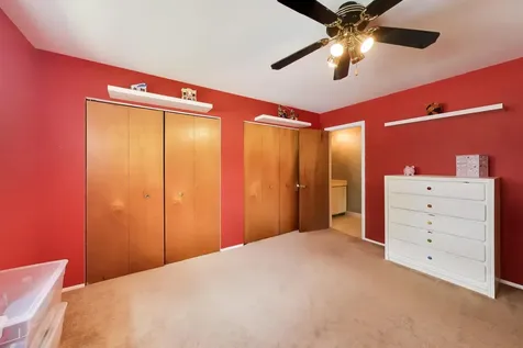 8 Charles Court Buffalo Grove IL 60089