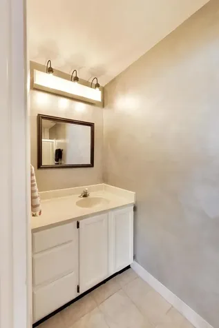 8 Charles Court Buffalo Grove IL 60089