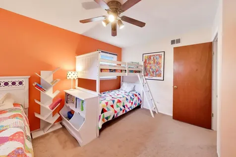 8 Charles Court Buffalo Grove IL 60089