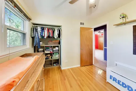 8 Charles Court Buffalo Grove IL 60089