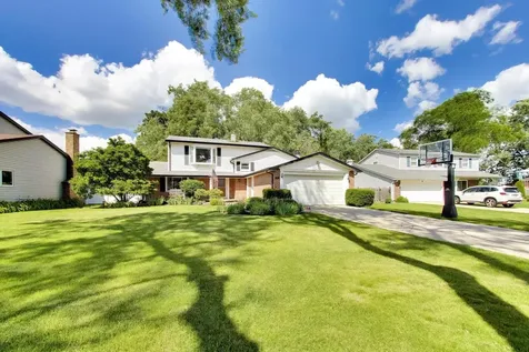 8 Charles Court Buffalo Grove IL 60089