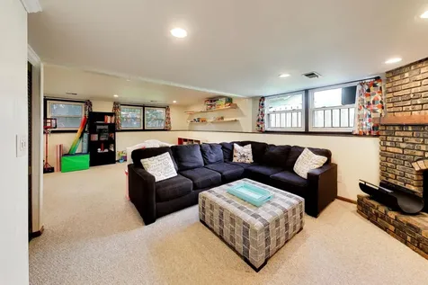 8 Charles Court Buffalo Grove IL 60089
