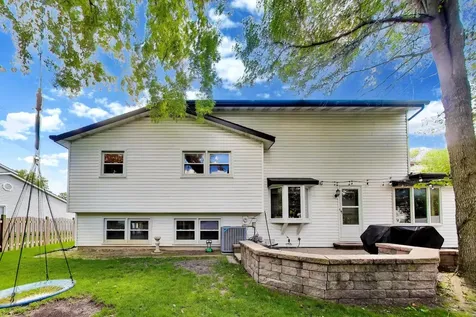 8 Charles Court Buffalo Grove IL 60089