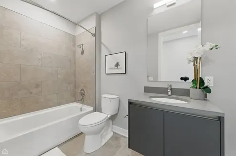 146 West Erie Street Chicago IL 60654