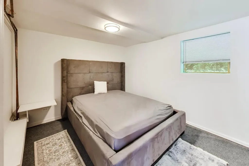 5412 North Western Avenue Chicago IL 60625