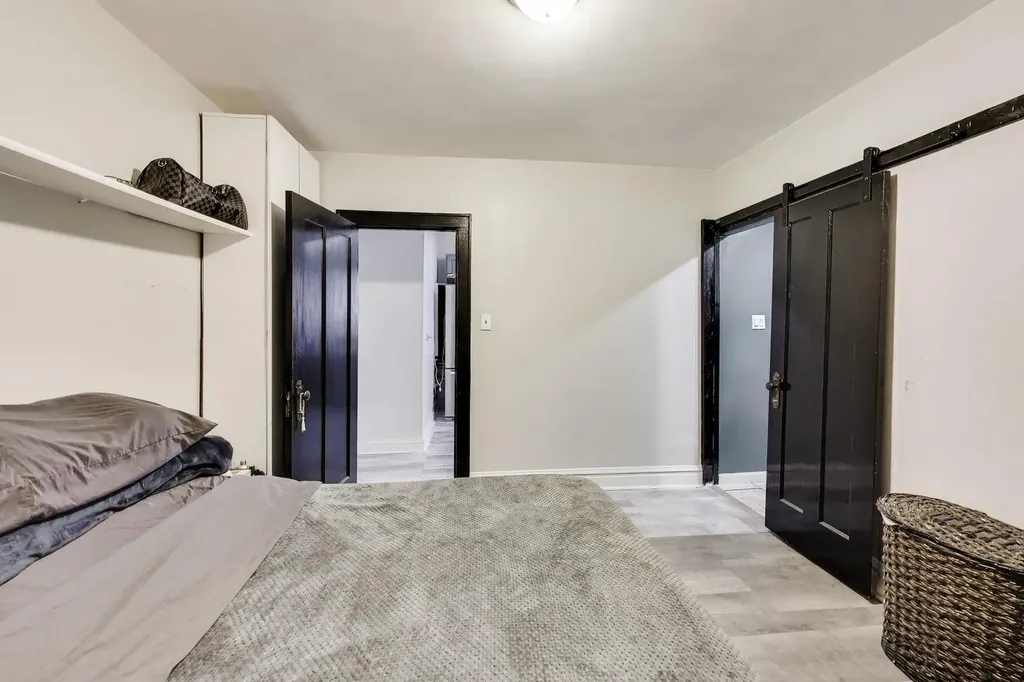 5412 North Western Avenue Chicago IL 60625