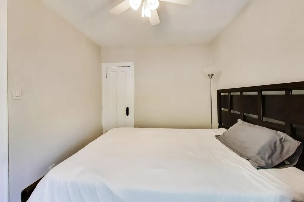 5412 North Western Avenue Chicago IL 60625