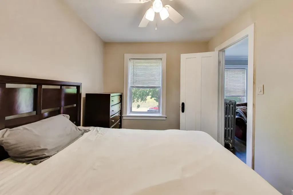 5412 North Western Avenue Chicago IL 60625