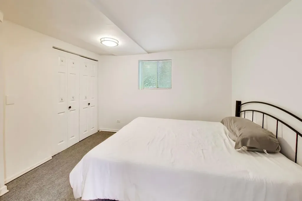5412 North Western Avenue Chicago IL 60625