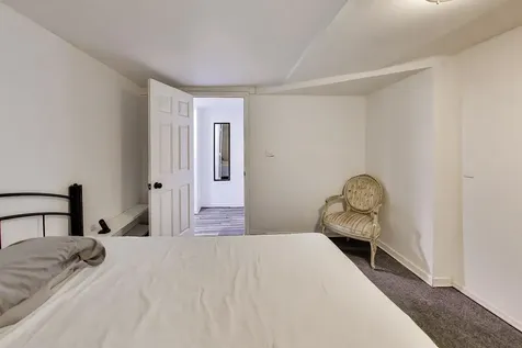 5412 North Western Avenue Chicago IL 60625