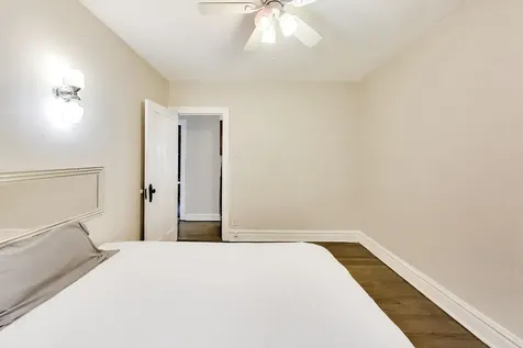 5412 North Western Avenue Chicago IL 60625