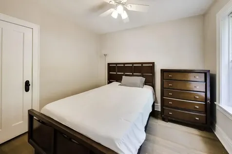 5412 North Western Avenue Chicago IL 60625
