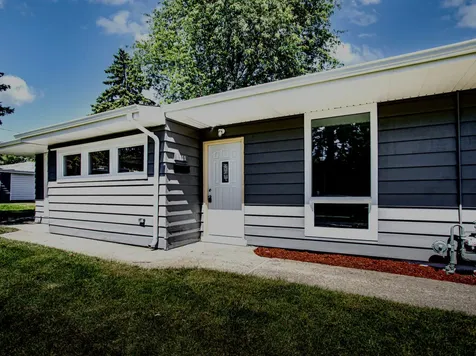 1911 North Hickory Street Crest Hill IL 60403