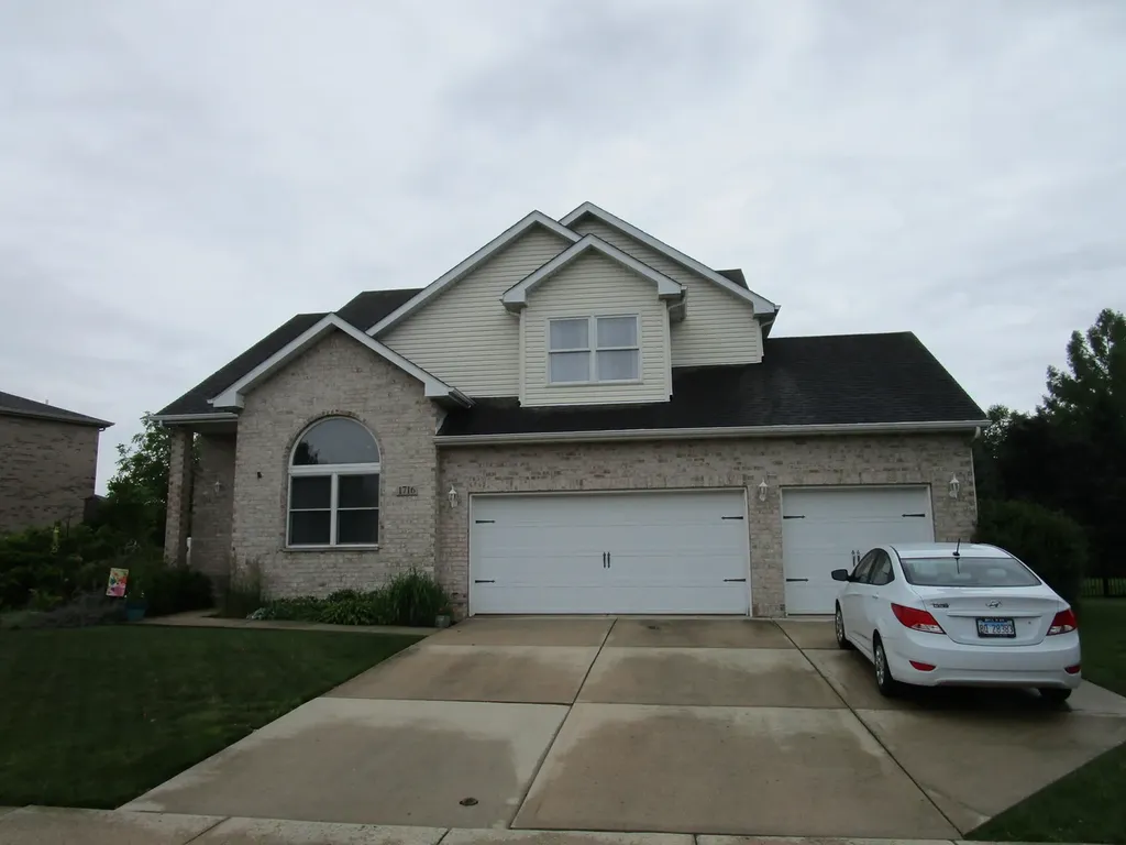 1716 Kingtree Drive Morris IL 60450