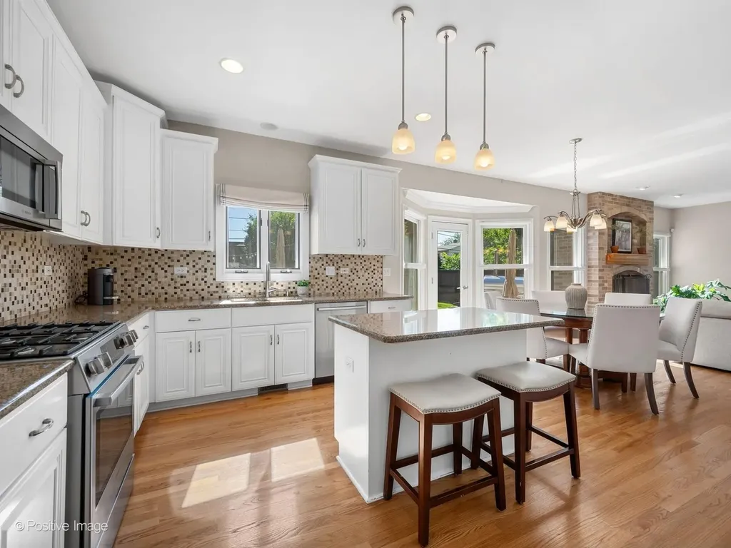 267 North Walnut Street Elmhurst IL 60126