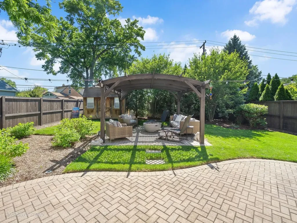 267 North Walnut Street Elmhurst IL 60126