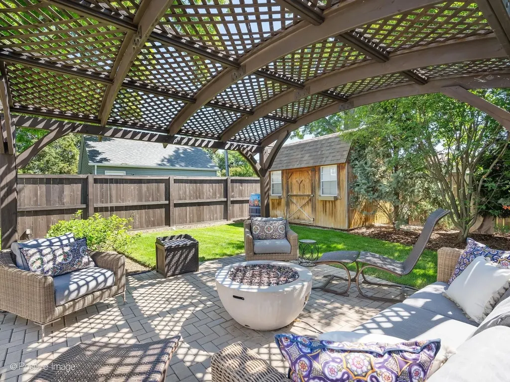 267 North Walnut Street Elmhurst IL 60126