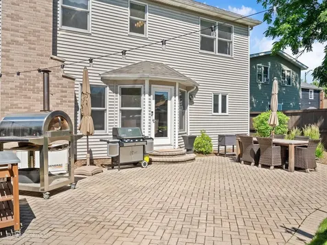 267 North Walnut Street Elmhurst IL 60126