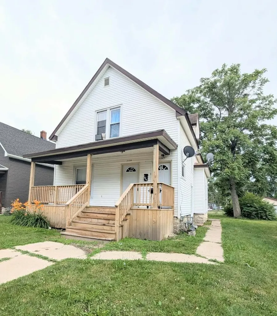 1338 East Chestnut Street Kankakee IL 60901