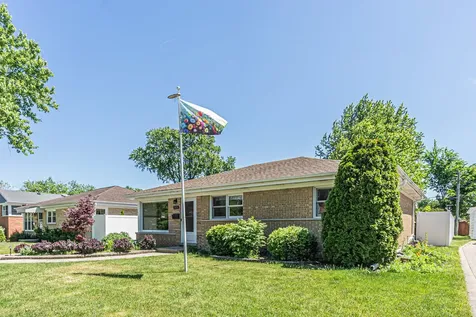 145 Princeton Street Des Plaines IL 60016
