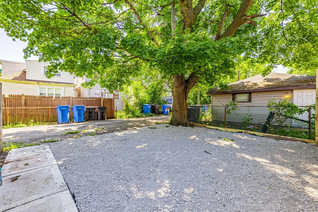 117 East 104th Place Chicago IL 60628