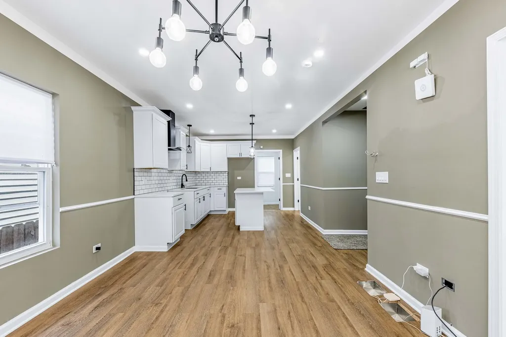 117 East 104th Place Chicago IL 60628