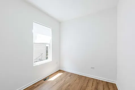 117 East 104th Place Chicago IL 60628