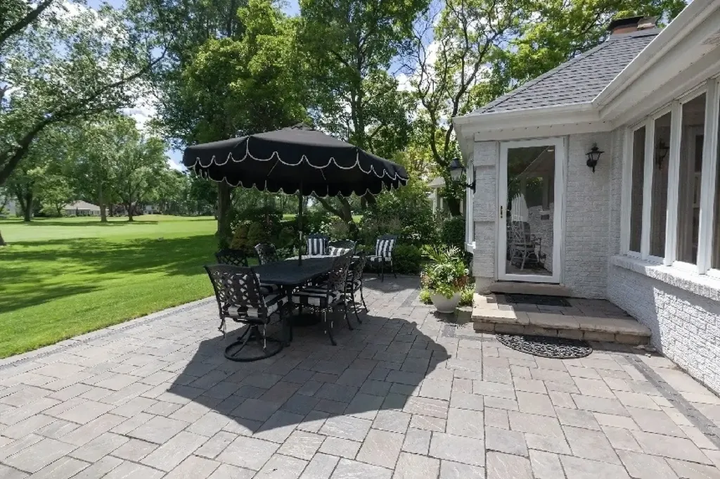 1010 Thunderbird Lane Naperville IL 60563