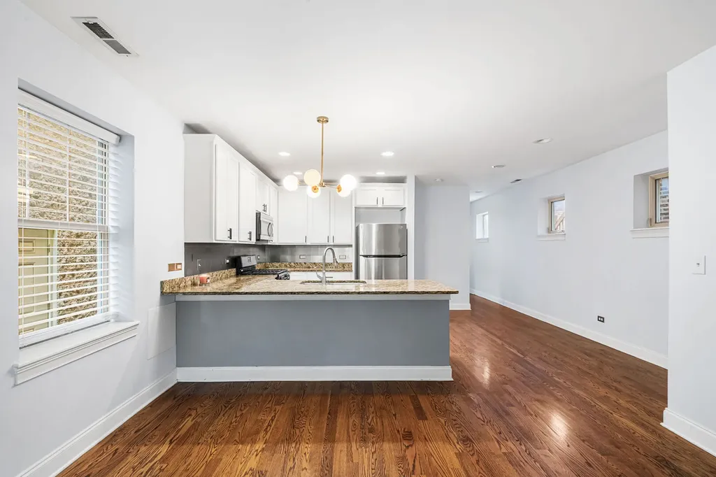 2909 West Fulton Street Chicago IL 60612