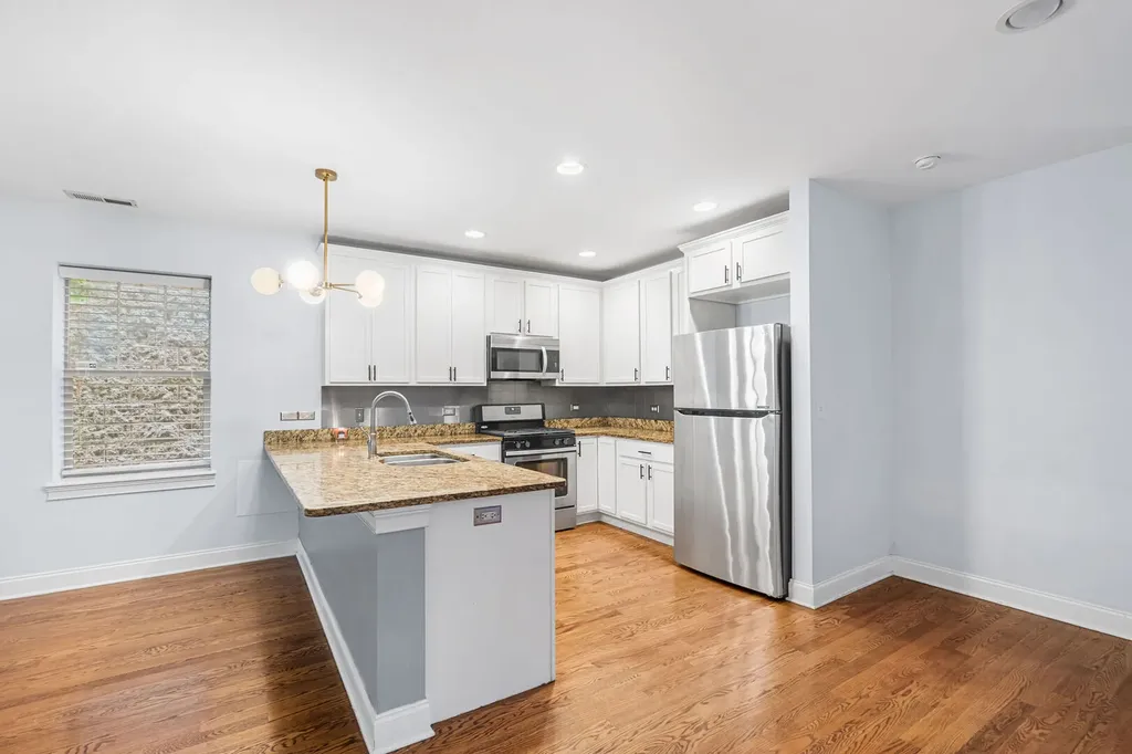 2909 West Fulton Street Chicago IL 60612