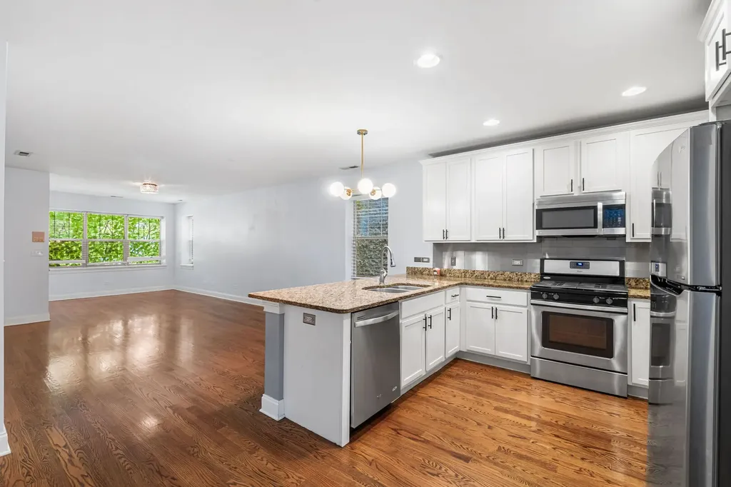 2909 West Fulton Street Chicago IL 60612