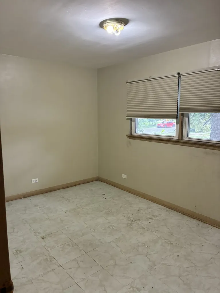 4721 West 78th Street Chicago IL 60652