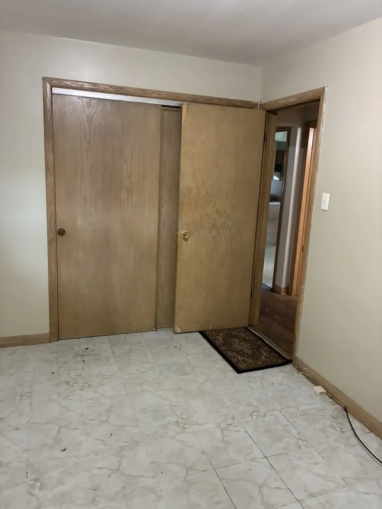 4721 West 78th Street Chicago IL 60652