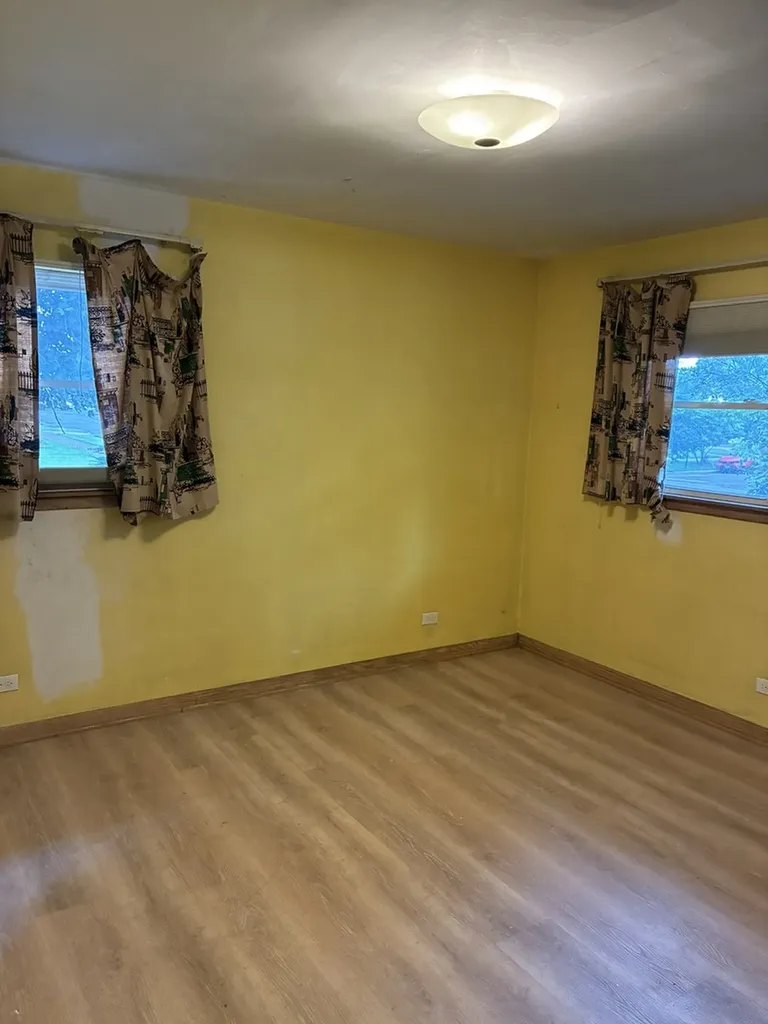 4721 West 78th Street Chicago IL 60652
